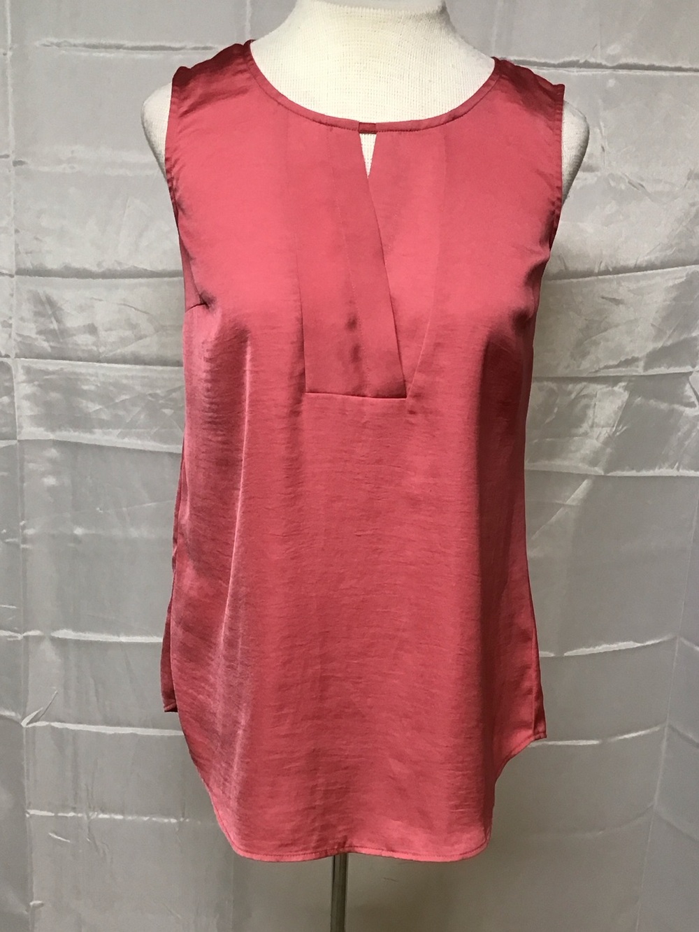 Cabi Blush Blouse Sleeveless Peony Satin Keyhole XS